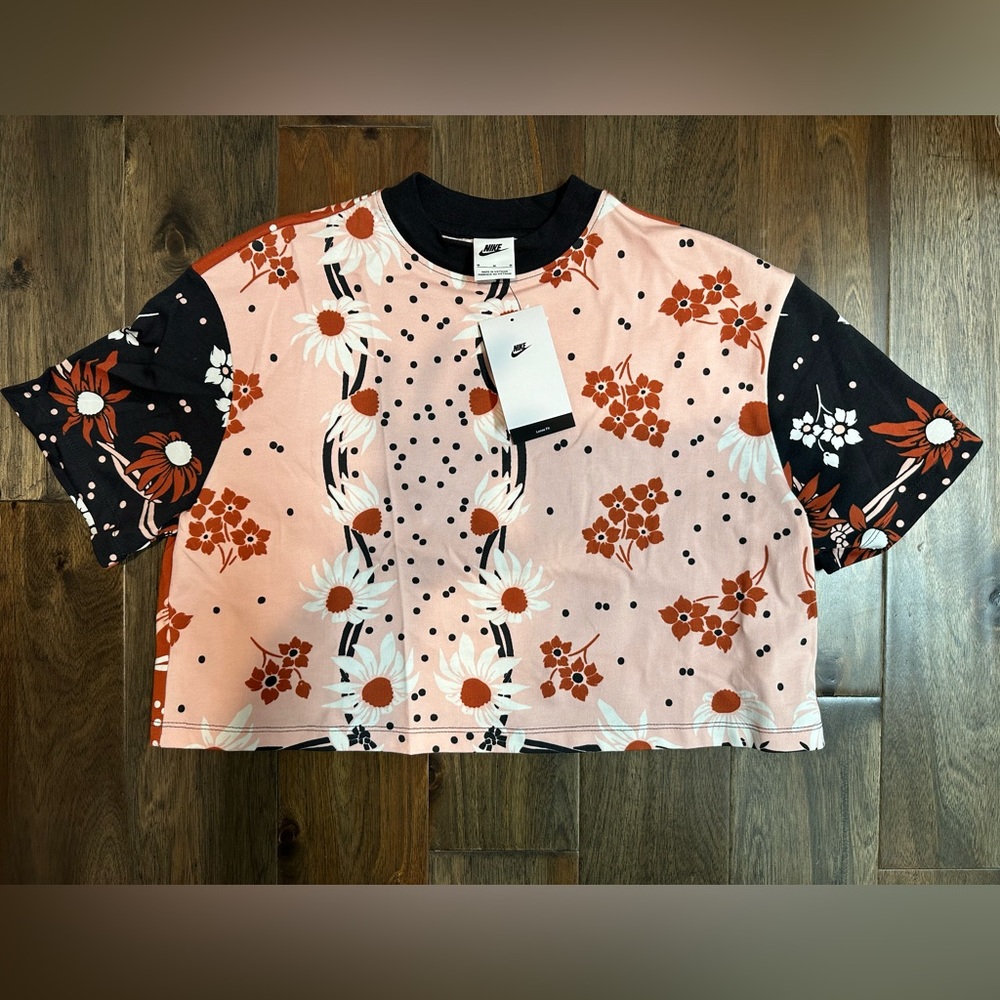Nike Crop Top